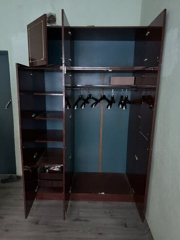 Шкаф для одежды, Прямой at lalafo.kg Шкаф для одежды, Прямой