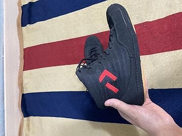 Борцовки почти новые at lalafo.kg Борцовки почти новые