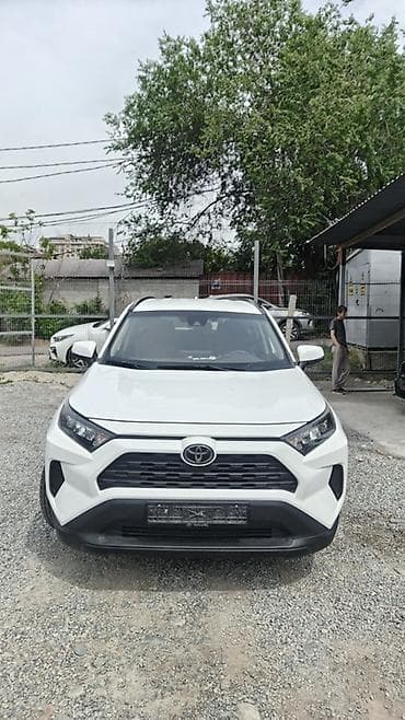 Toyota RAV4: 2020 г., Автомат, Бензин, Кроссовер at lalafo.kg Toyota RAV4: 2020 г., Автомат, Бензин, Кроссовер