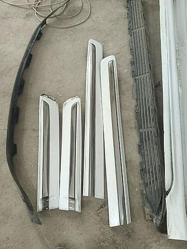 Комплект Lexus, 2012 г., цвет - Белый at lalafo.kg Комплект Lexus, 2012 г., цвет - Белый