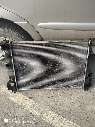 Радиатор охлаждения двигателя для автомобиля Мерс 221 основной - at lalafo.kg Радиатор охлаждения двигателя для автомобиля Мерс 221 основной -