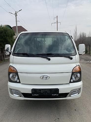 Легкий грузовик, Hyundai, Стандарт, 3 т, Б/у at lalafo.kg Легкий грузовик, Hyundai, Стандарт, 3 т, Б/у