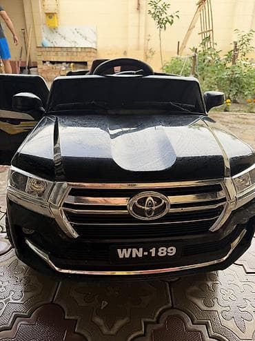 Срочно Продаю детский электромобиль Toyota. Катались всего несколько at lalafo.kg Срочно Продаю детский электромобиль Toyota. Катались всего несколько