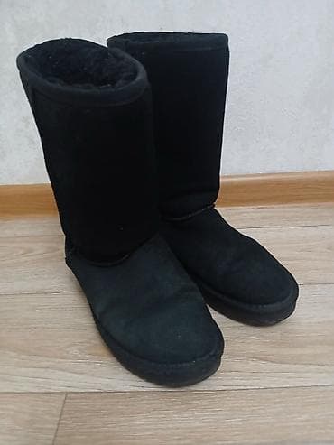 Уггилер: Уггилер, 36, Колдонулган, түсү - Кара, Өзү алып кетүү lalafo.kg да — 1 Уггилер: Уггилер, 36, Колдонулган, түсү - Кара, Өзү алып кетүү — 1