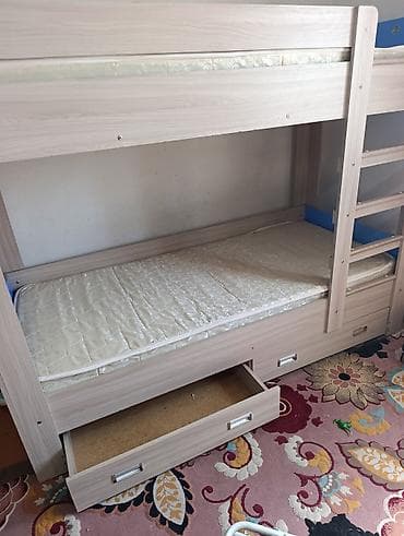 Двухъярусная детская кровать, Б/у, ЛДСП, цвет - Голубой at lalafo.kg Двухъярусная детская кровать, Б/у, ЛДСП, цвет - Голубой