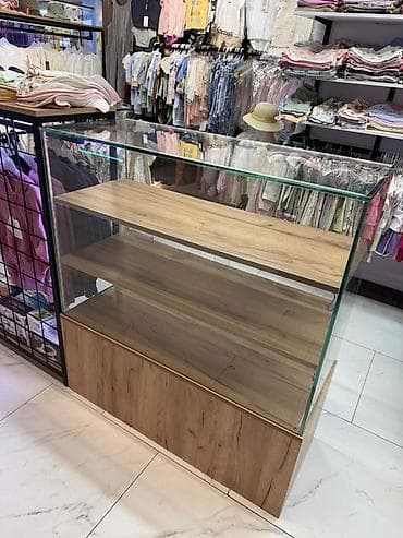 Стеклянная витрина для магазина - Прямая витрина с прозрачным at lalafo.kg Стеклянная витрина для магазина - Прямая витрина с прозрачным