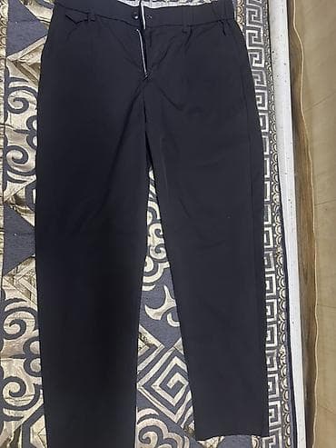 Классические мужские брюки черного цвета. - Прямой крой, со стрелками at lalafo.kg Классические мужские брюки черного цвета. - Прямой крой, со стрелками