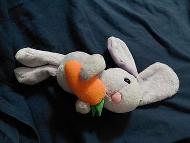 Мягкая игрушка «Зайчик с морковкой» - Очаровательный плюшевый зайка at lalafo.kg Мягкая игрушка «Зайчик с морковкой» - Очаровательный плюшевый зайка
