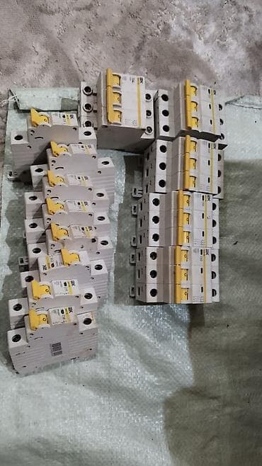 Рубильники: Электрический автомат, Трехфазные, Напряжение: 50 ампер at lalafo.kg — 6 Рубильники: Электрический автомат, Трехфазные, Напряжение: 50 ампер — 6