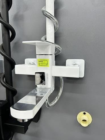 Смеситель для ванной с длинным изливом и подключением душа - Тип at lalafo.kg Смеситель для ванной с длинным изливом и подключением душа - Тип