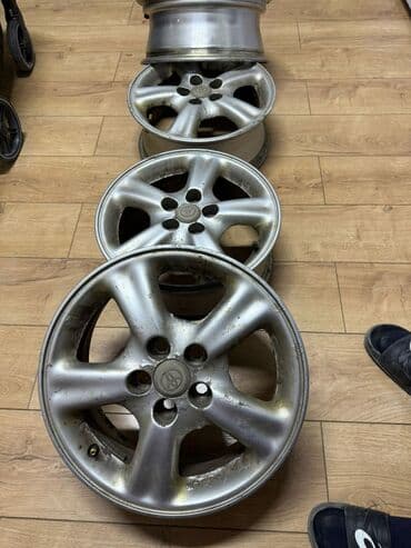 Литые Диски R 15 Toyota, Комплект, отверстий - 5 at lalafo.kg Литые Диски R 15 Toyota, Комплект, отверстий - 5