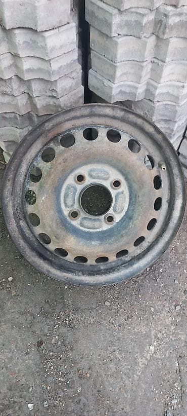 Железные Диски R 14 1 шт, отверстий - 4, Б/у at lalafo.kg Железные Диски R 14 1 шт, отверстий - 4, Б/у