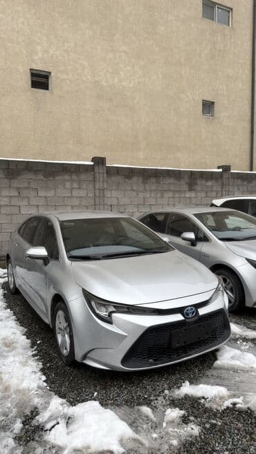 Toyota Camry: 2022 г., 1.8 л, Автомат, Бензин, Седан at lalafo.kg Toyota Camry: 2022 г., 1.8 л, Автомат, Бензин, Седан