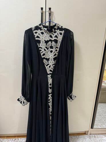 Вечернее платье, Классическое, Длинная модель, Шелк, С рукавами, L at lalafo.kg Вечернее платье, Классическое, Длинная модель, Шелк, С рукавами, L