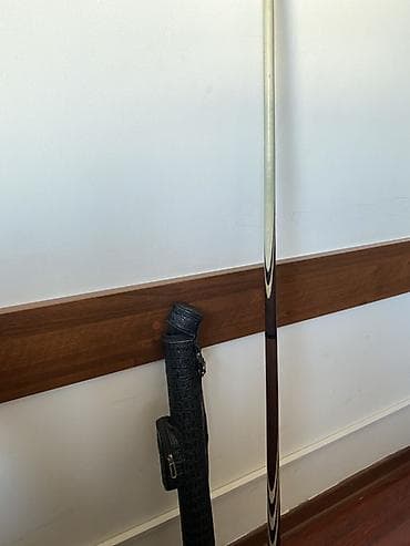 Бильярдный кий + чехол - Разборный кий (2 части) русского бильярда at lalafo.kg Бильярдный кий + чехол - Разборный кий (2 части) русского бильярда