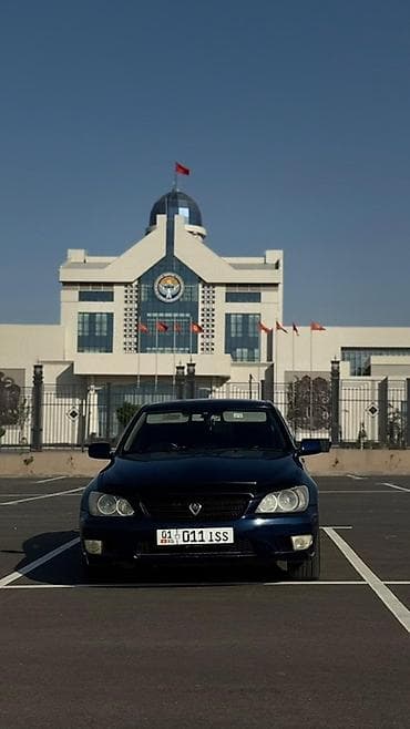 Toyota Altezza: 2003 г., 2 л, Автомат, Бензин, Седан at lalafo.kg Toyota Altezza: 2003 г., 2 л, Автомат, Бензин, Седан