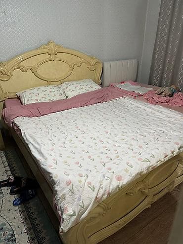 Спальный гарнитур, Б/у, Двуспальная кровать, Комод, Тумба, Самовывоз, цвет - Бежевый at lalafo.kg Спальный гарнитур, Б/у, Двуспальная кровать, Комод, Тумба, Самовывоз, цвет - Бежевый