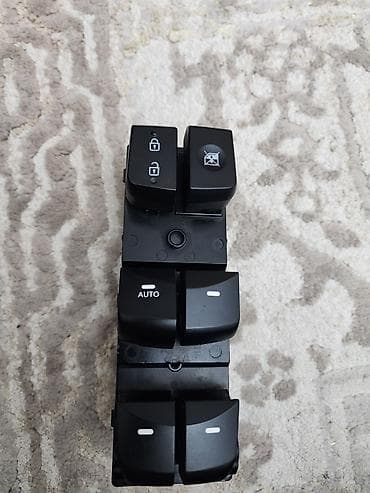 Дверь Передняя левая Hyundai, Б/у, Оригинал at lalafo.kg Дверь Передняя левая Hyundai, Б/у, Оригинал