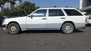 Универсал белого цвета, 5‑дверный, классический кузов с удлинённой at lalafo.kg Универсал белого цвета, 5‑дверный, классический кузов с удлинённой