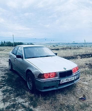 BMW 3 series: 1990 г., 1.8 л, Механика, Бензин, Седан at lalafo.kg BMW 3 series: 1990 г., 1.8 л, Механика, Бензин, Седан