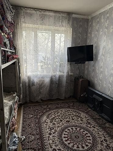 Сдаётся небольшая комната гостиничного типа. Сдаю 1-2 девушкам at lalafo.kg Сдаётся небольшая комната гостиничного типа. Сдаю 1-2 девушкам