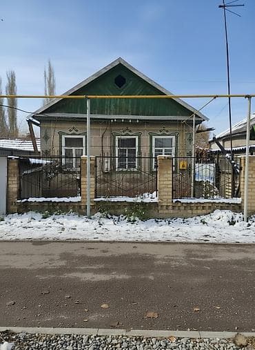 Продаётся дом : Участок 11соток, ширина 13,6 метров. Можно под at lalafo.kg Продаётся дом : Участок 11соток, ширина 13,6 метров. Можно под