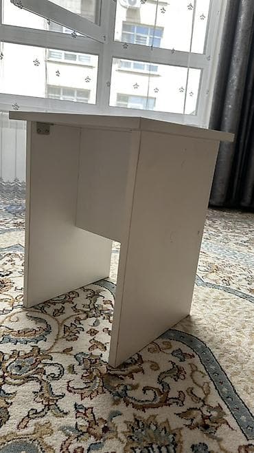 Белый табурет – прочный, компактный и универсальный 🤍 Продается белый at lalafo.kg Белый табурет – прочный, компактный и универсальный 🤍 Продается белый