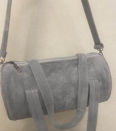 Сумка-бочонок писк моды!! из мягкого велюра, серого цвета. На весну и at lalafo.kg — 1 Сумка-бочонок писк моды!! из мягкого велюра, серого цвета. На весну и — 1