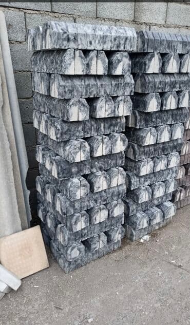 Бордюры все виды тротуарные метровые садовые пол метровые at lalafo.kg Бордюры все виды тротуарные метровые садовые пол метровые