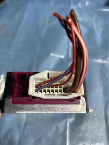 BMW E60 Блок управления Бмв е60 правый руль Японец в наличии ❗️О at lalafo.kg BMW E60 Блок управления Бмв е60 правый руль Японец в наличии ❗️О