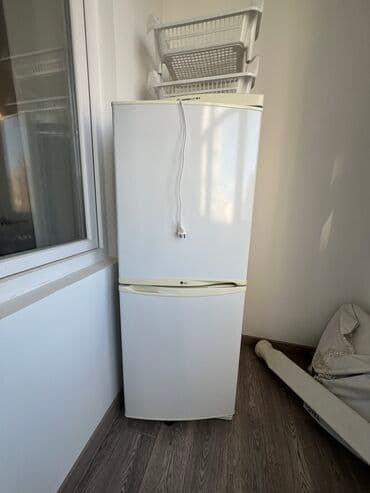 Холодильник белый размер 1,5 метра at lalafo.kg Холодильник белый размер 1,5 метра