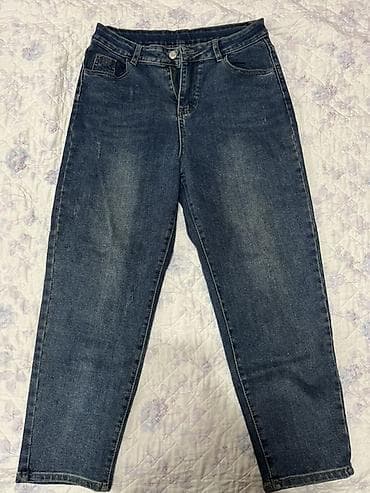 Джинсы женские, темно-синий деним Характеристики: - Посадка: средняя at lalafo.kg Джинсы женские, темно-синий деним Характеристики: - Посадка: средняя