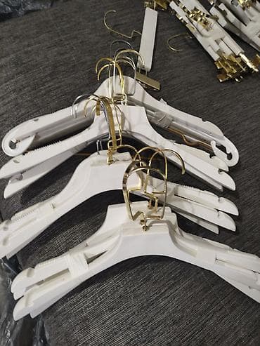 Вешалки, плечики, Новый at lalafo.kg Вешалки, плечики, Новый