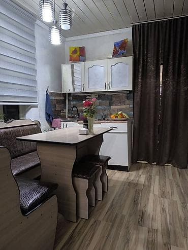 Продажа полдома: СРОЧНО продается дом, реальному покупателю есть торг! Общая площадь at lalafo.kg — 3 Продажа полдома: СРОЧНО продается дом, реальному покупателю есть торг! Общая площадь — 3