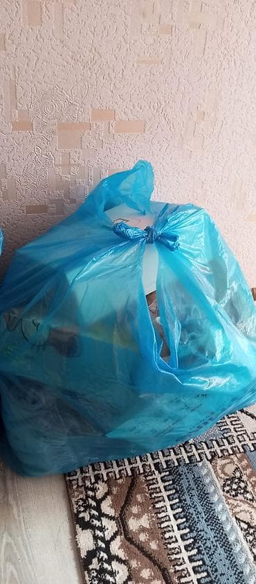 Отдам даром пакет с детскими вещами, для девочки 3-4-5 лет. Самовывоз at lalafo.kg Отдам даром пакет с детскими вещами, для девочки 3-4-5 лет. Самовывоз