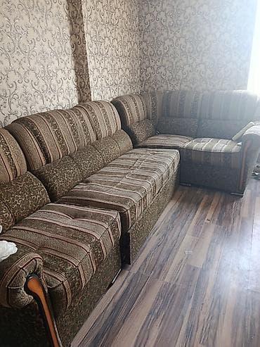 Угловой диван, C подушками at lalafo.kg Угловой диван, C подушками