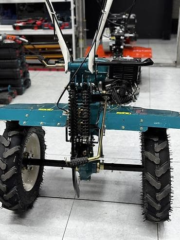 Бензиновые мотоблоки: Мотоблок 14 лс 🚜 Редукторный усиленная рама мощные шины 🛞 at lalafo.kg — 7 Бензиновые мотоблоки: Мотоблок 14 лс 🚜 Редукторный усиленная рама мощные шины 🛞 — 7