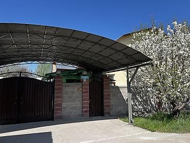 Сдаю на долгий срок просторный жилой дом - Кирпичный домфасад at lalafo.kg Сдаю на долгий срок просторный жилой дом - Кирпичный домфасад