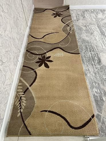 Ковровая дорожка Б/у at lalafo.kg Ковровая дорожка Б/у