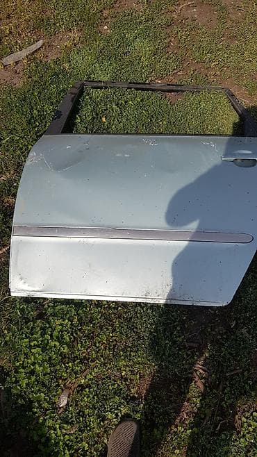 Продаются две задних дверей на Toyota Avensis at lalafo.kg Продаются две задних дверей на Toyota Avensis