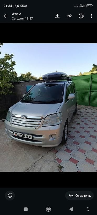 Toyota Noah: 2004 г., Автомат, Газ, Минивэн at lalafo.kg Toyota Noah: 2004 г., Автомат, Газ, Минивэн