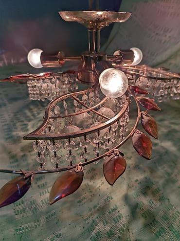 Продаю люстры б/у в отличном состоянии: 1.Люстра потолочная 3-х at lalafo.kg Продаю люстры б/у в отличном состоянии: 1.Люстра потолочная 3-х
