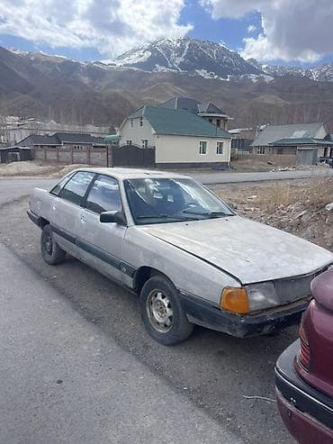 Audi 100: 1988 г., 1.8 л, Ручные, Бензин, Седан at lalafo.kg Audi 100: 1988 г., 1.8 л, Ручные, Бензин, Седан