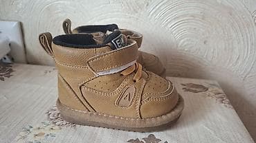 Ботиночки детские 850 сом at lalafo.kg Ботиночки детские 850 сом