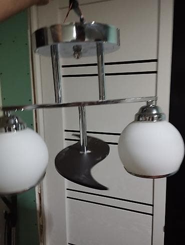 Потолочный светильник на 2 плафона - Современный дизайн: центральная at lalafo.kg Потолочный светильник на 2 плафона - Современный дизайн: центральная