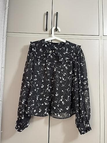 Блузка, Шифон, В цветочек, Прозрачная модель at lalafo.kg Блузка, Шифон, В цветочек, Прозрачная модель