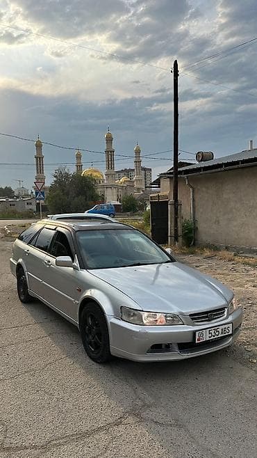 Honda Accord: 2000 г., 2.3 л, Автомат, Бензин, Универсал at lalafo.kg Honda Accord: 2000 г., 2.3 л, Автомат, Бензин, Универсал