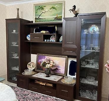Гарнитур для зала, Тумба под ТВ, ДСП, цвет - Коричневый at lalafo.kg Гарнитур для зала, Тумба под ТВ, ДСП, цвет - Коричневый