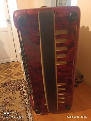 Представляем аккордеон Weltmeister, выполненный в красном цвете с at lalafo.kg — 7 Представляем аккордеон Weltmeister, выполненный в красном цвете с — 7