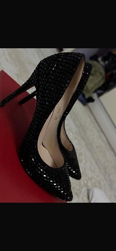 Классические женские туфли на высоком каблуке. Варианты: - Черные at lalafo.kg Классические женские туфли на высоком каблуке. Варианты: - Черные